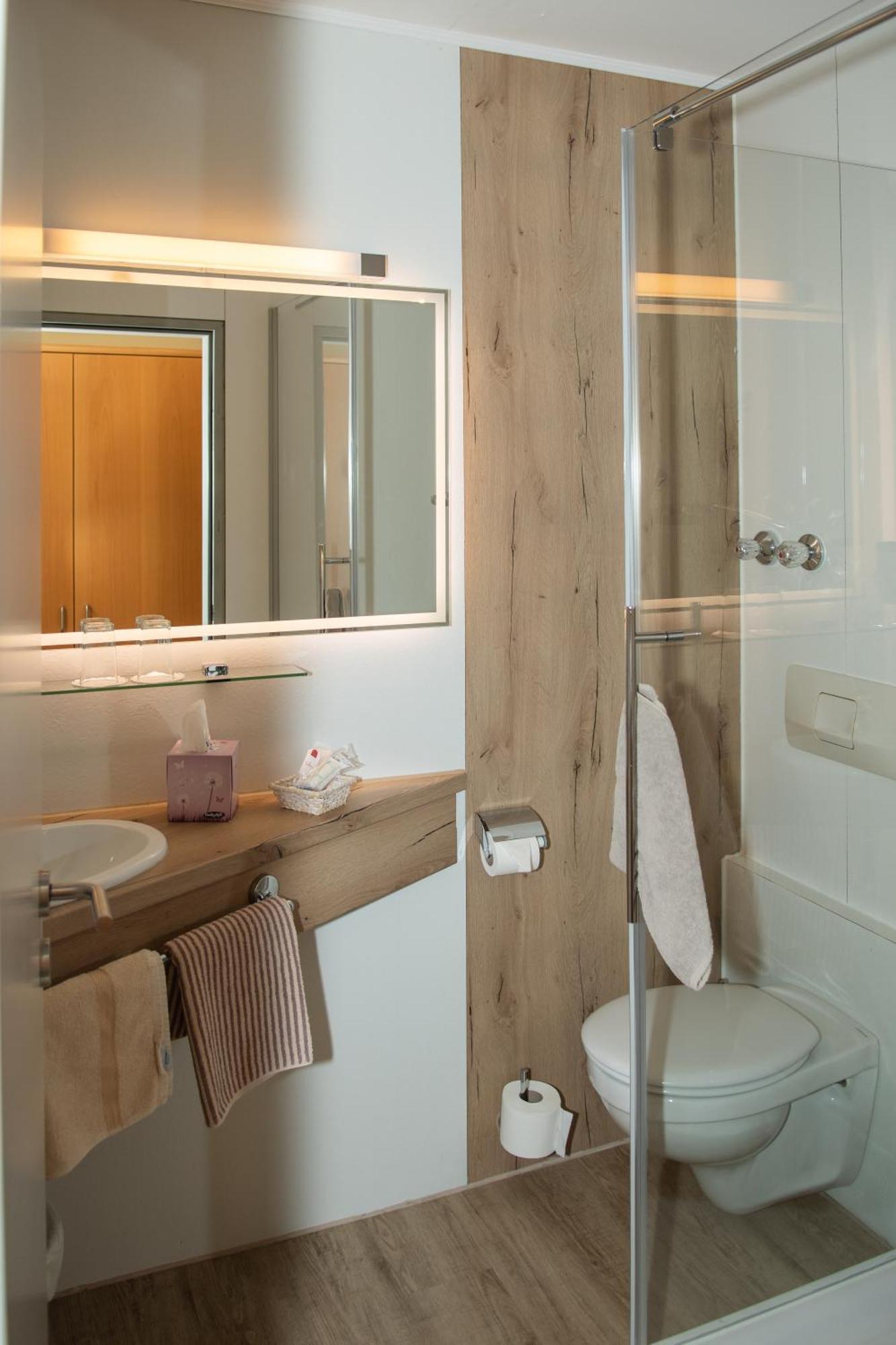 Hotel Bockmaier Oberpframmern Εξωτερικό φωτογραφία
